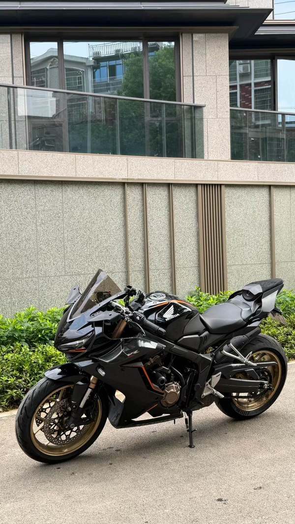 本田DREAMWING CBR650R