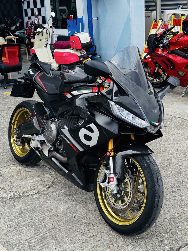 阿普利亚 RS 660 