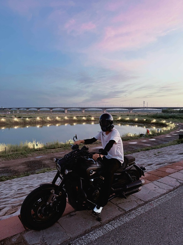 QJMOTOR 闪600