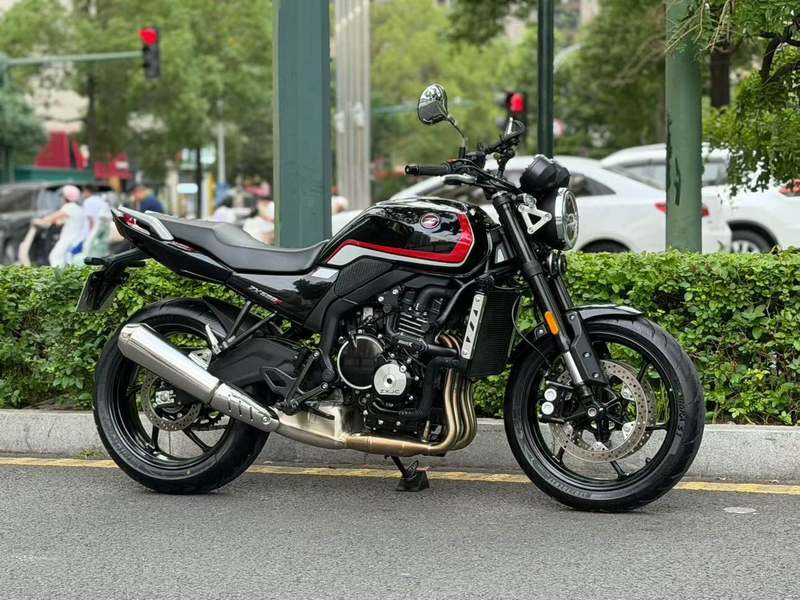张雪机车 500F