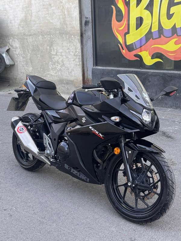 豪爵铃木 GSX250R