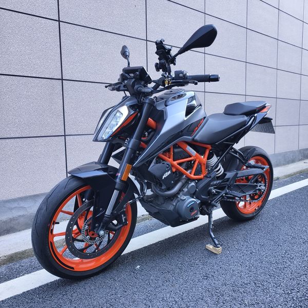 KTMR2R 390 Duke
