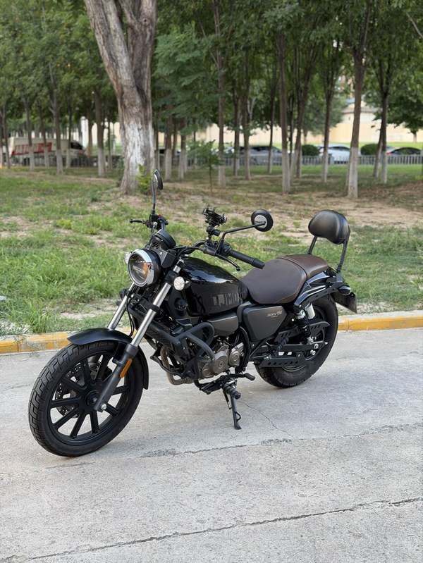 QJMOTOR 闪150