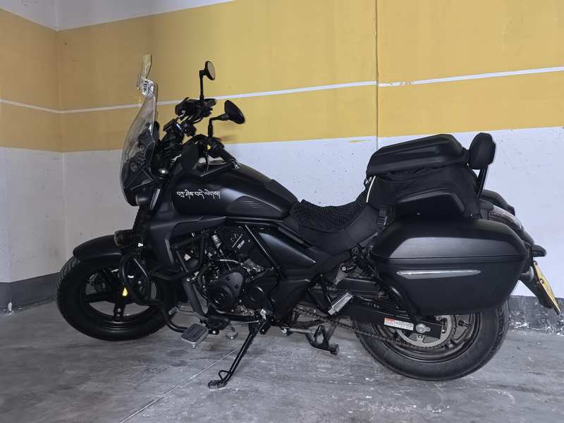 豪爵 TR300