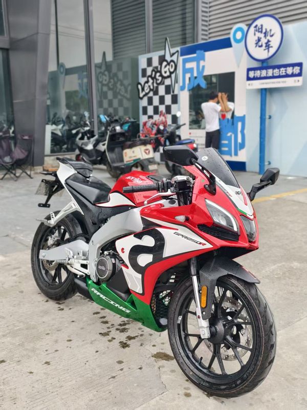 宗申阿普利亚 GPR250R