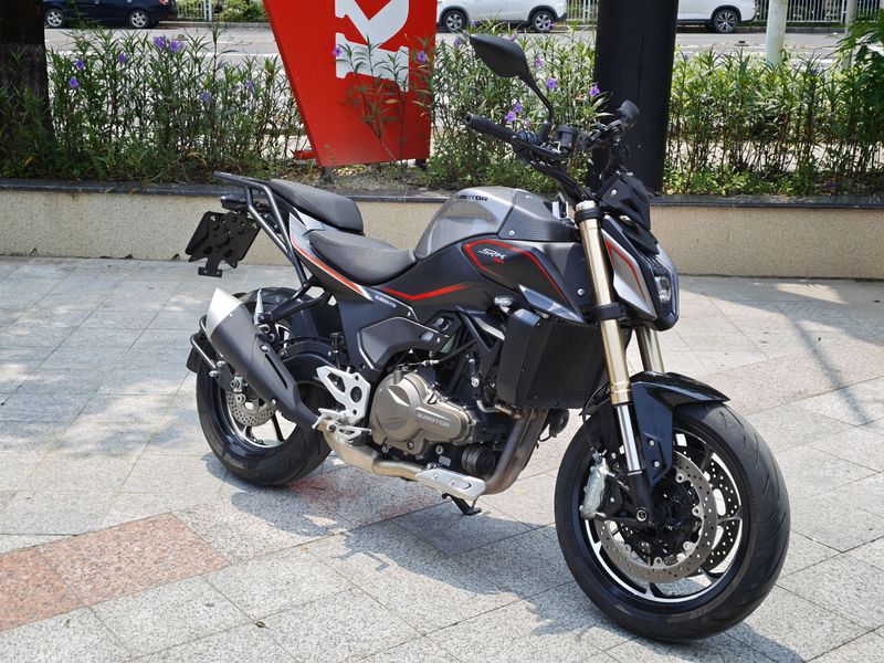 QJMOTOR 追550