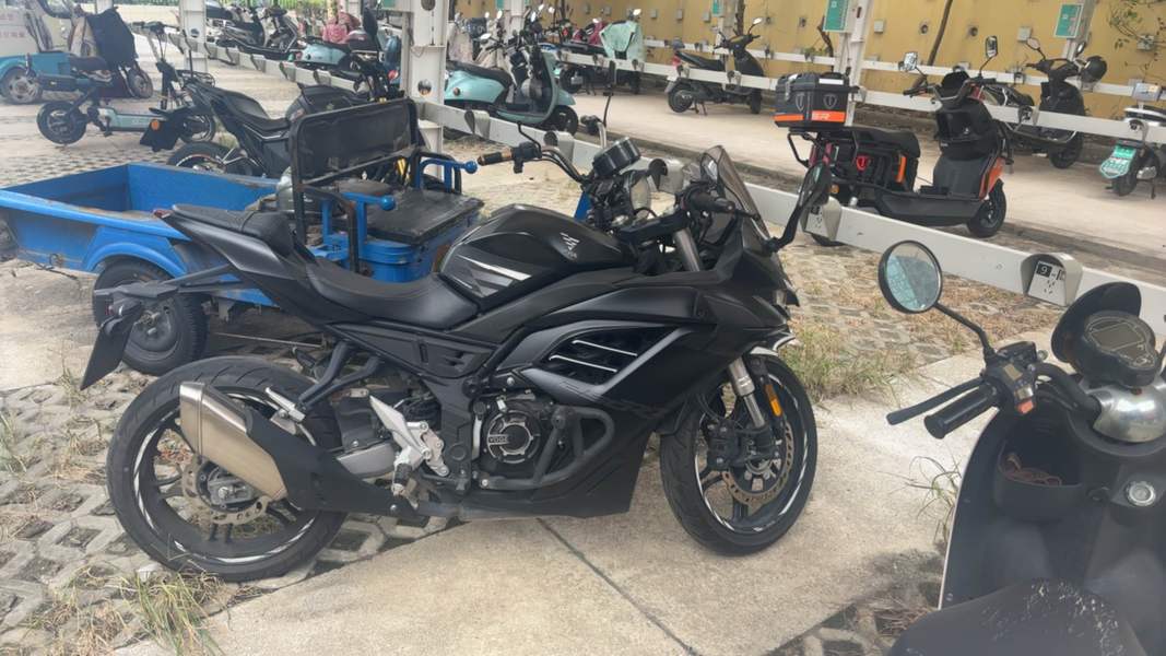 无极 250RR