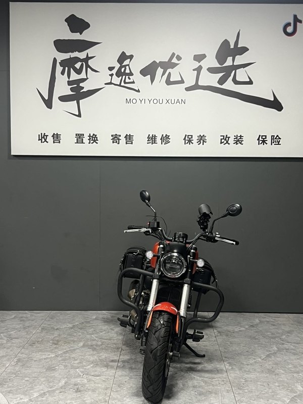 QJMOTOR 闪300S