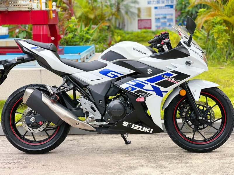 豪爵铃木 GSX250R