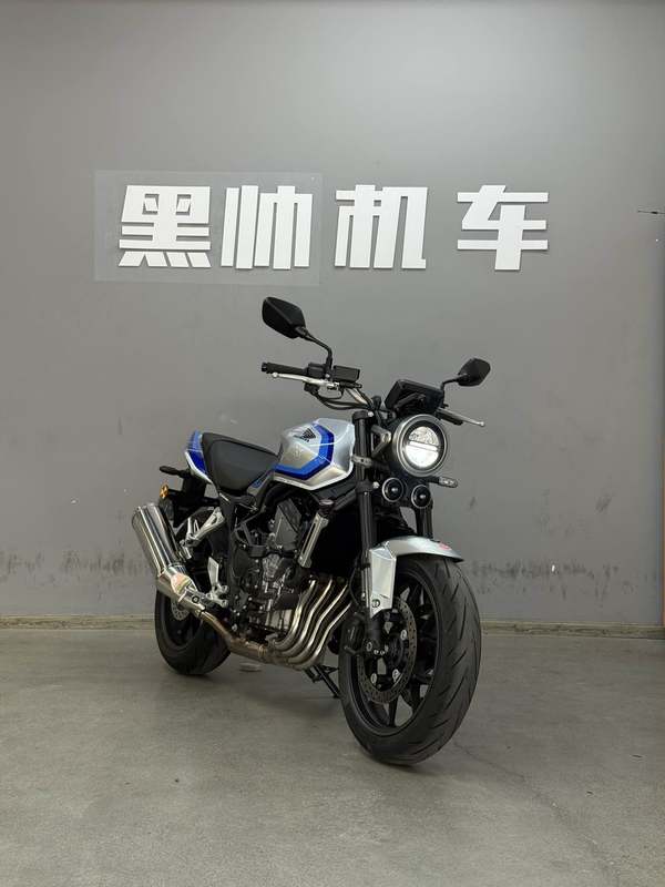 本田 CB500 Super Four