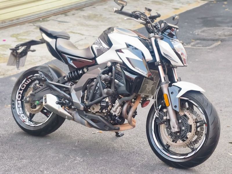 春风 650NK
