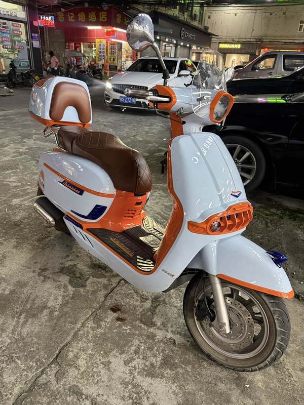 维多利亚 Sixties 150i