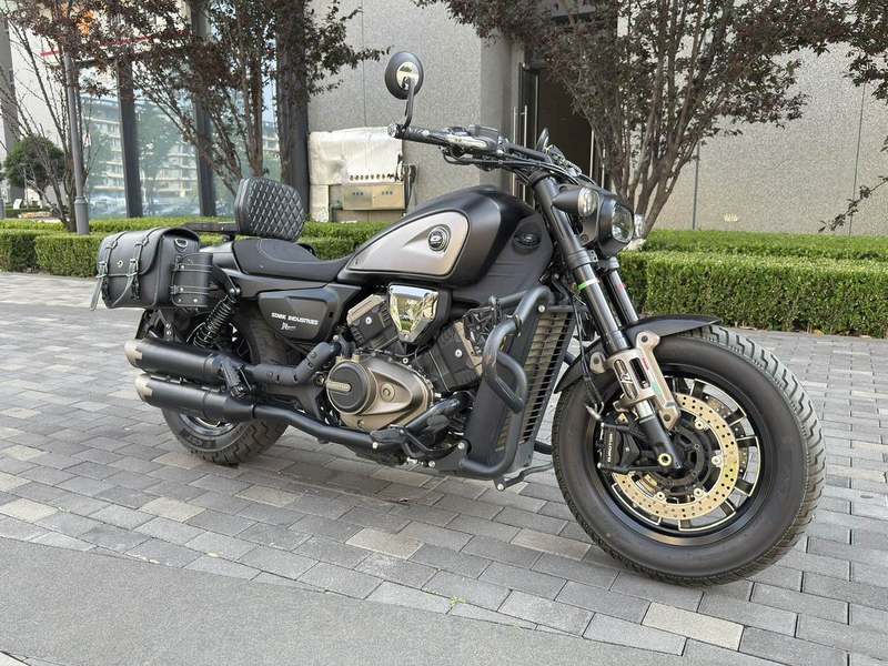 QJMOTOR 闪600