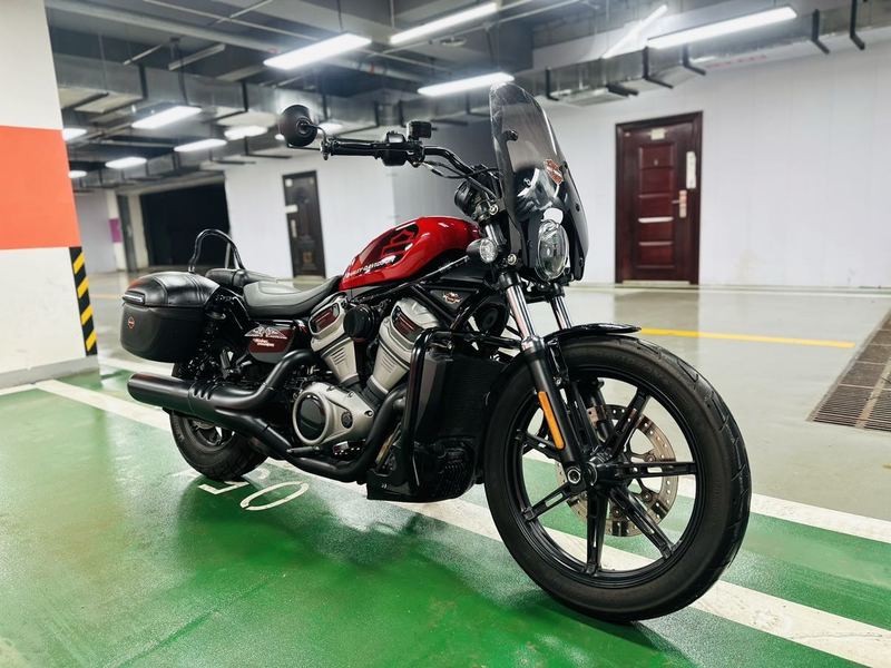 哈雷戴维森 Nightster