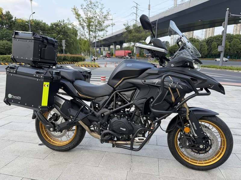 贝纳利 TRK552