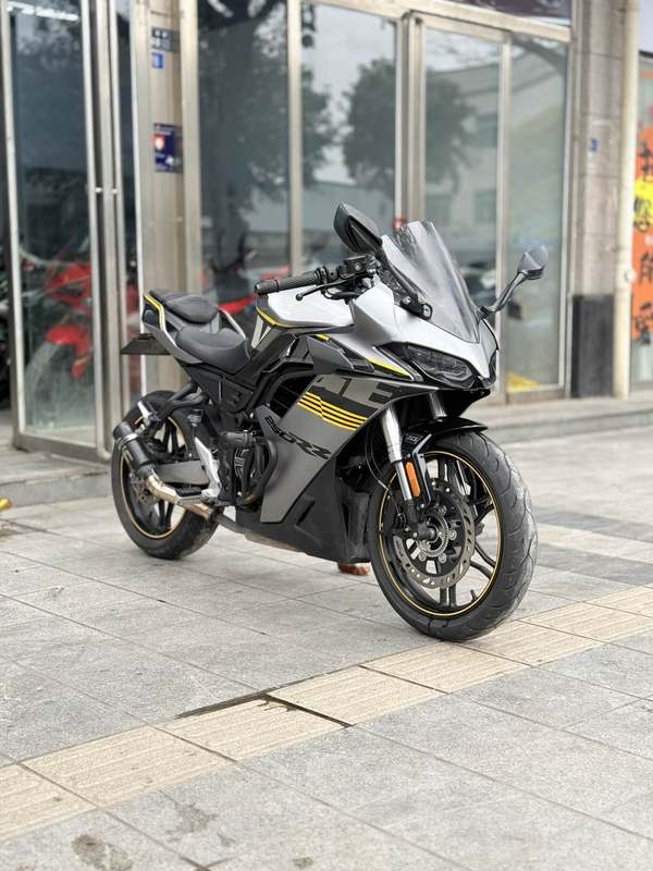 无极 250RR