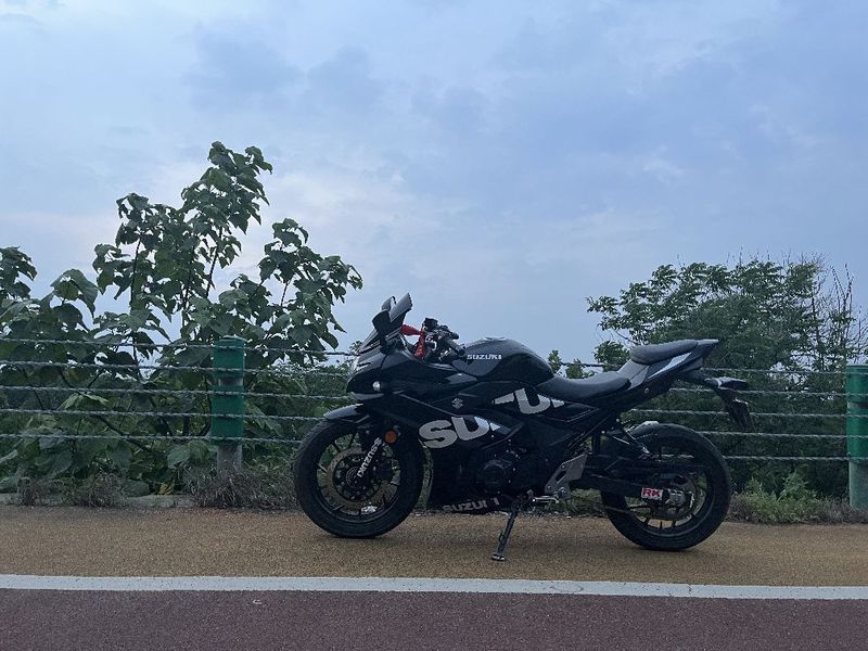 豪爵铃木 GSX250R