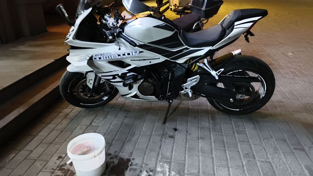 QJMOTOR 赛600