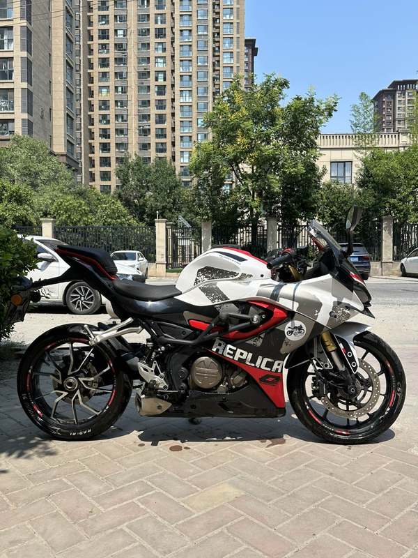 QJMOTOR 赛250