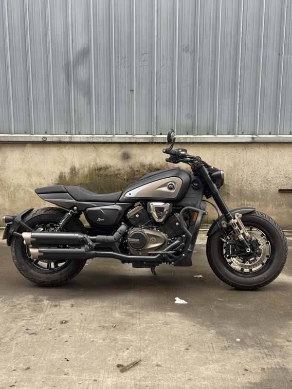 QJMOTOR 闪600