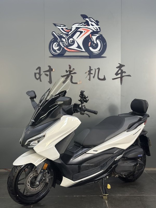 本田WING NSS350