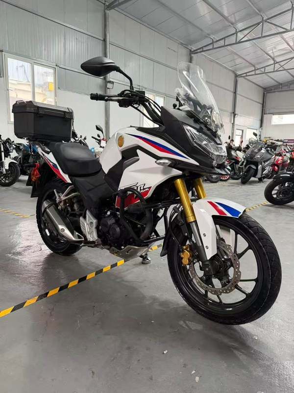 新大洲本田 CBF190X