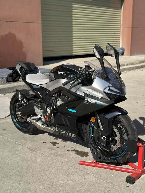 春风 675SR