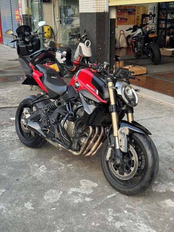 QJMOTOR 追600
