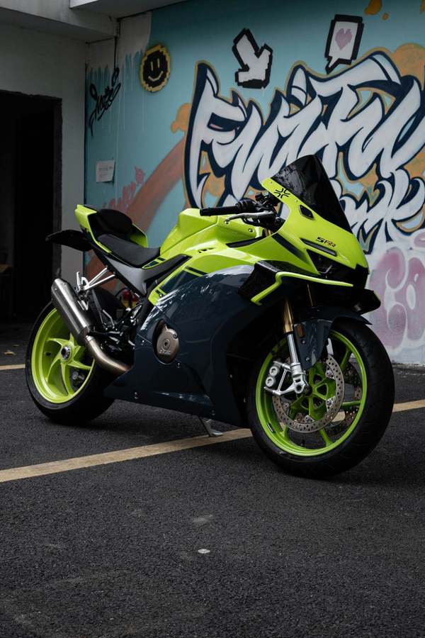 张雪机车 500RR