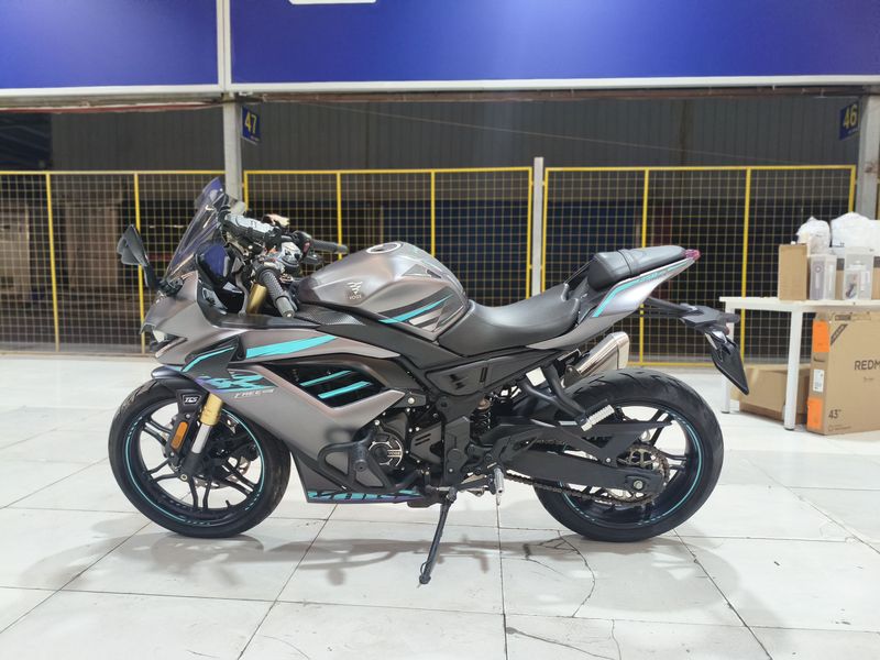 无极 250RR