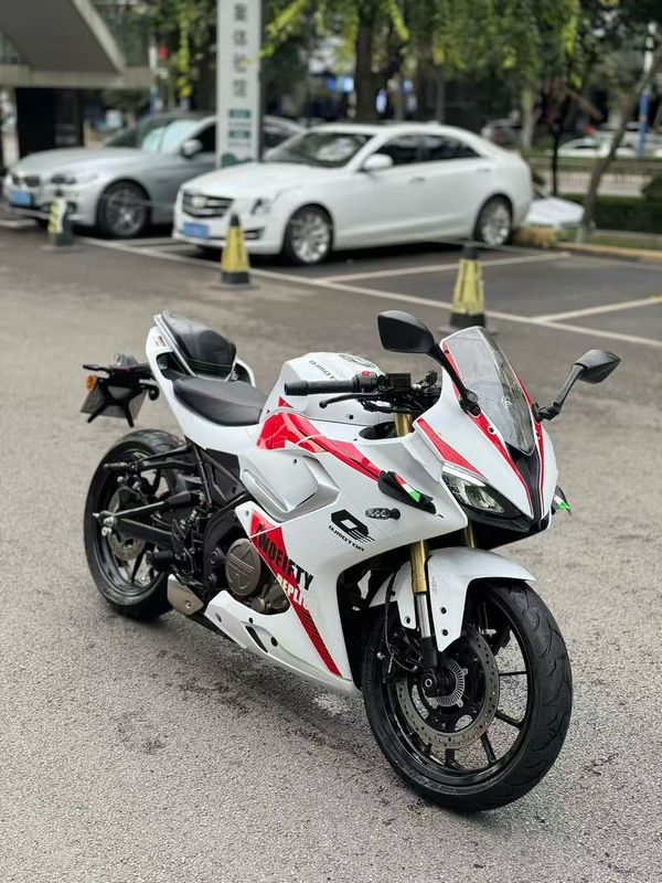 QJMOTOR 赛250