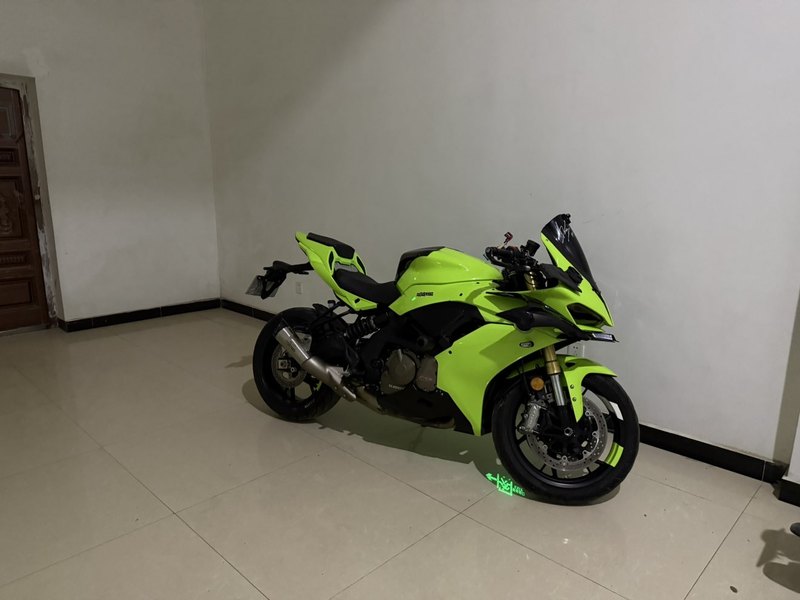 QJMOTOR 赛600