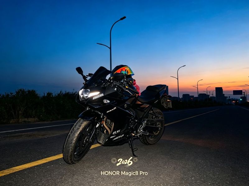豪爵铃木 GSX250R