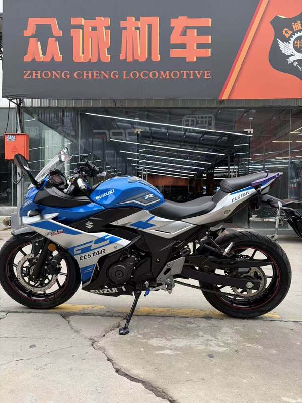 豪爵铃木 GSX250R