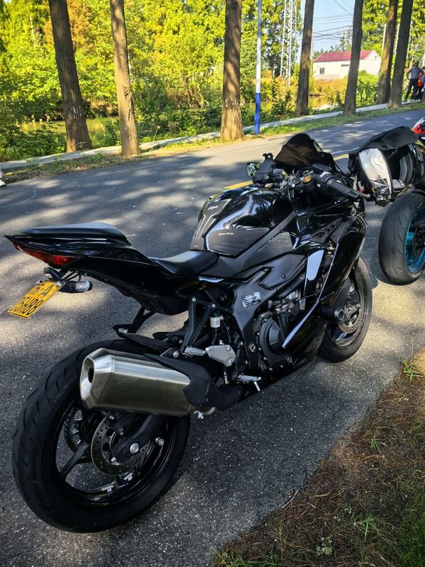 川崎 ZX-4R