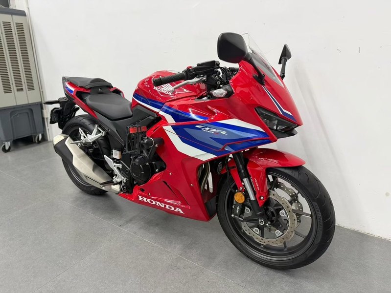 本田WING CBR400R