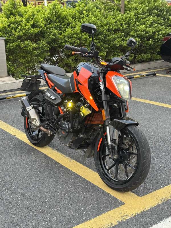KTMR2R 250 Duke