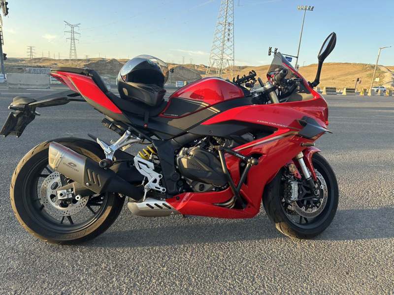 QJMOTOR 赛800