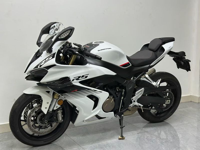 QJMOTOR 赛600