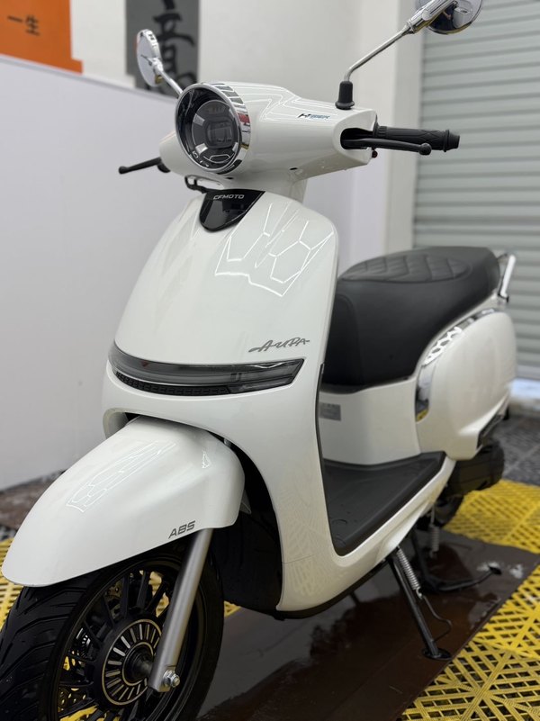 春风 125AURA