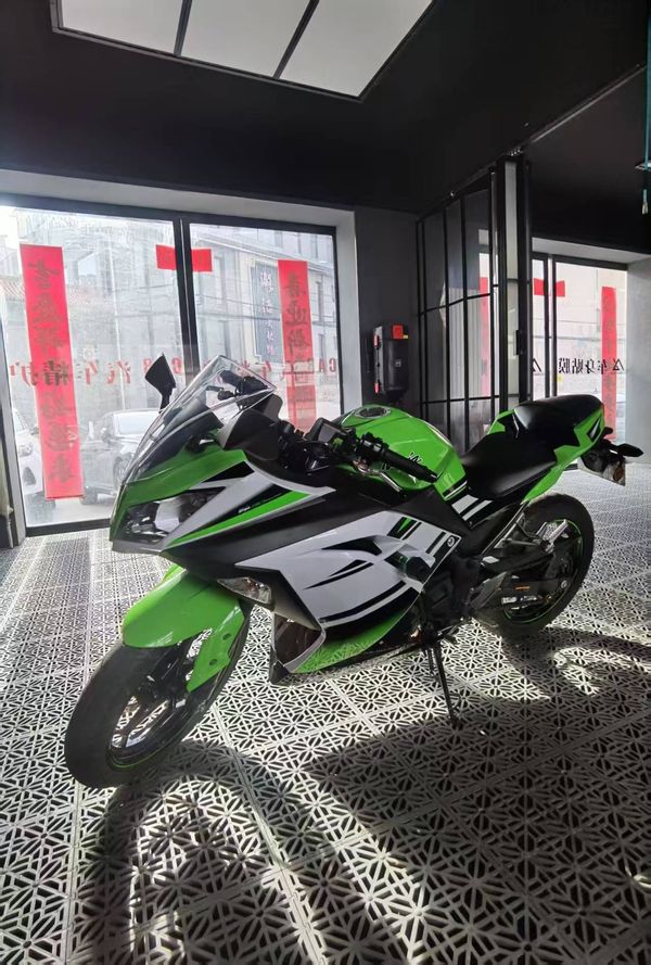 川崎 Ninja 250SL