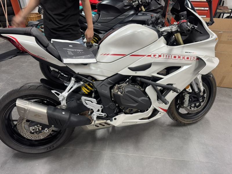 QJMOTOR 赛600