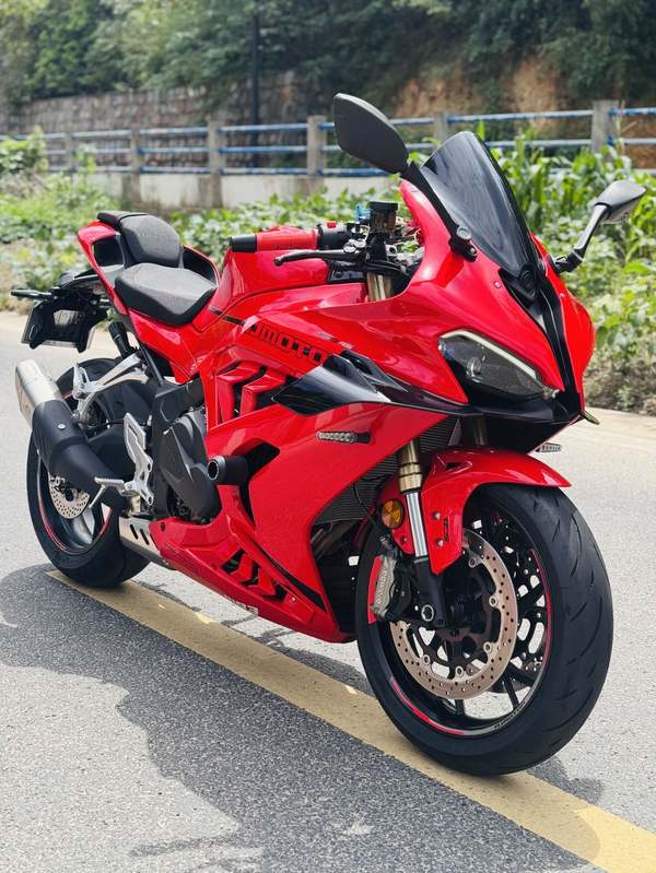 QJMOTOR 赛600