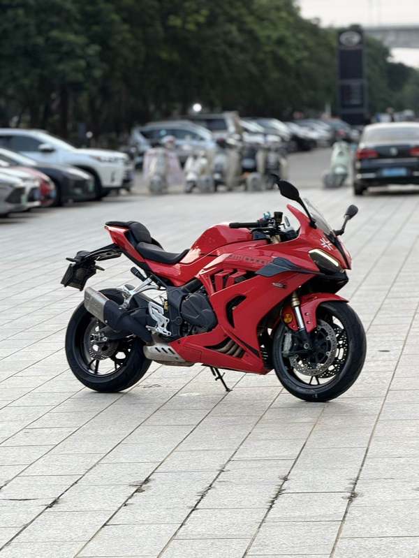 QJMOTOR 赛600