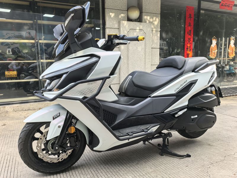 三阳 巡弋 Cruisym400