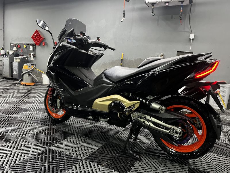 光阳 AK550