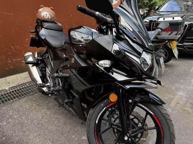 豪爵铃木 GSX250R