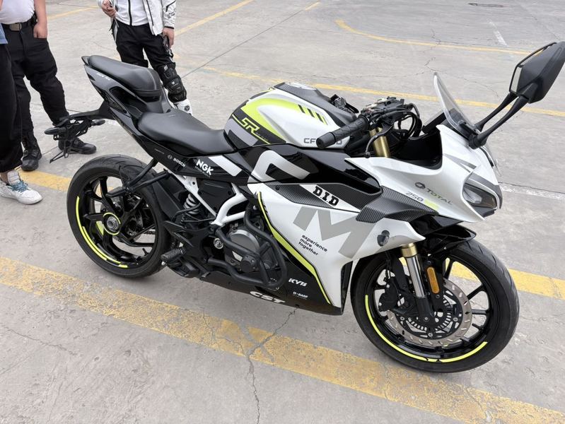 春风 250SR