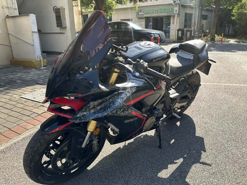 QJMOTOR 赛600