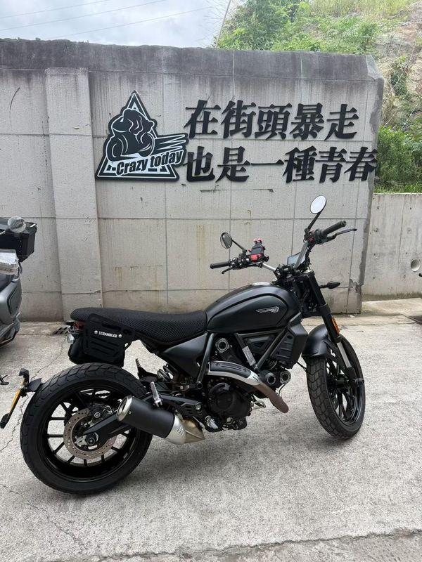 杜卡迪 Scrambler 800